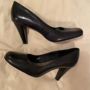 Franco Sarto high pumps slight peeling inside